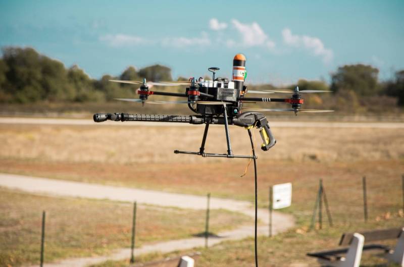 nettoyage de façade en sécurité  avec un drone à Poulx près de Nîmes